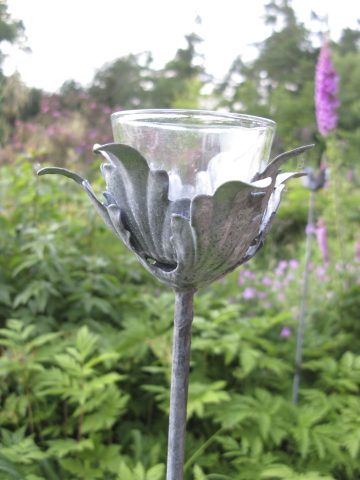 A tea light holder.